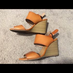 Old Navy Cognac Wedges Size 7